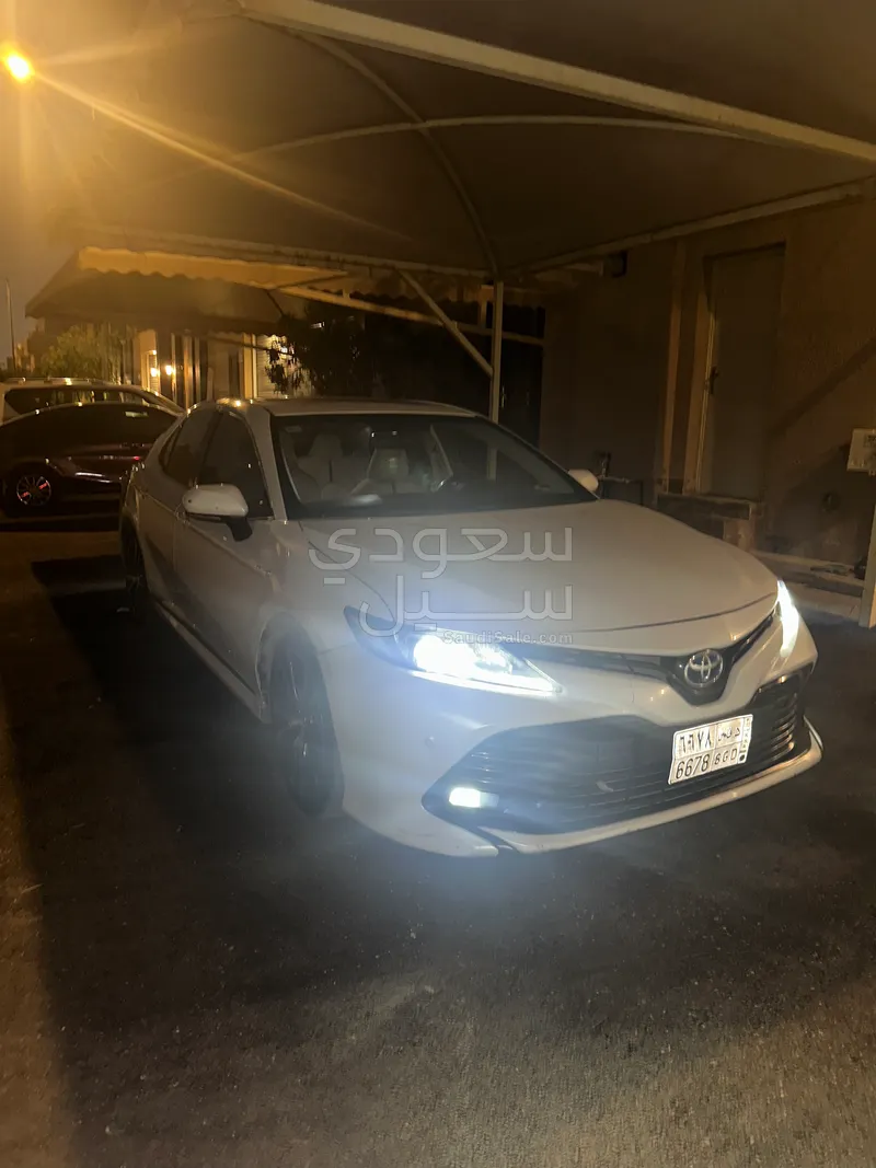 2019 تويوتا كامري ال اي