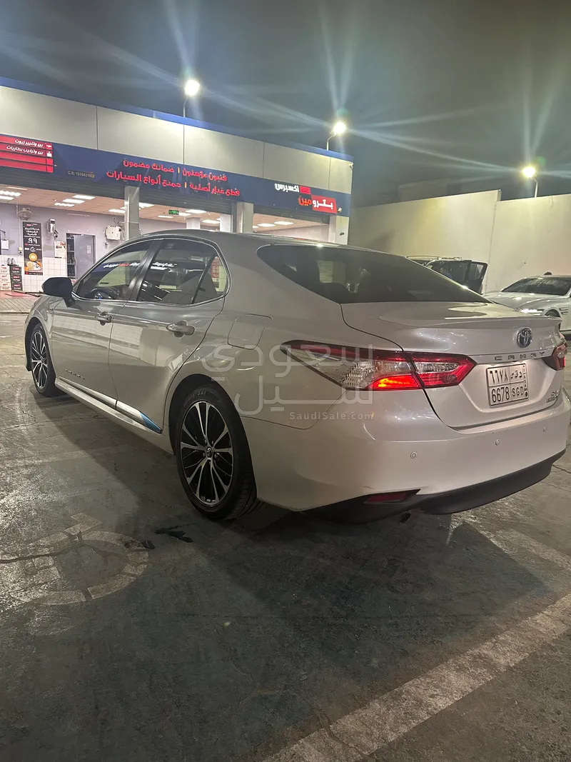 2019 تويوتا كامري ال اي