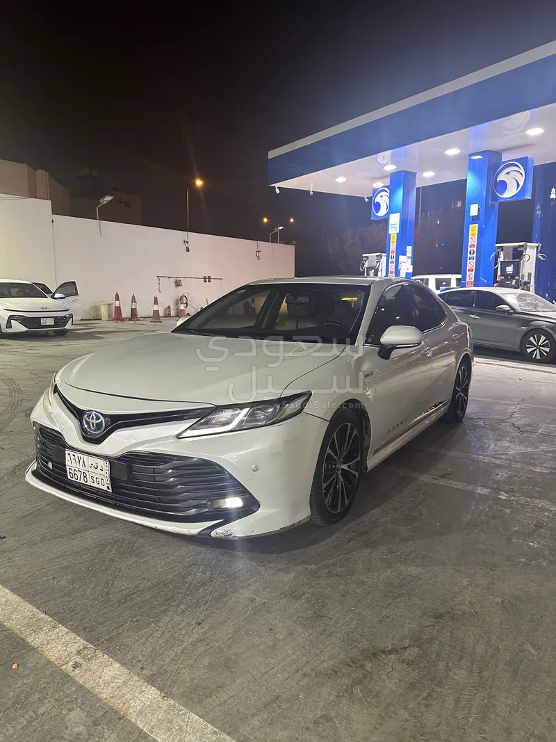 2019 تويوتا كامري ال اي