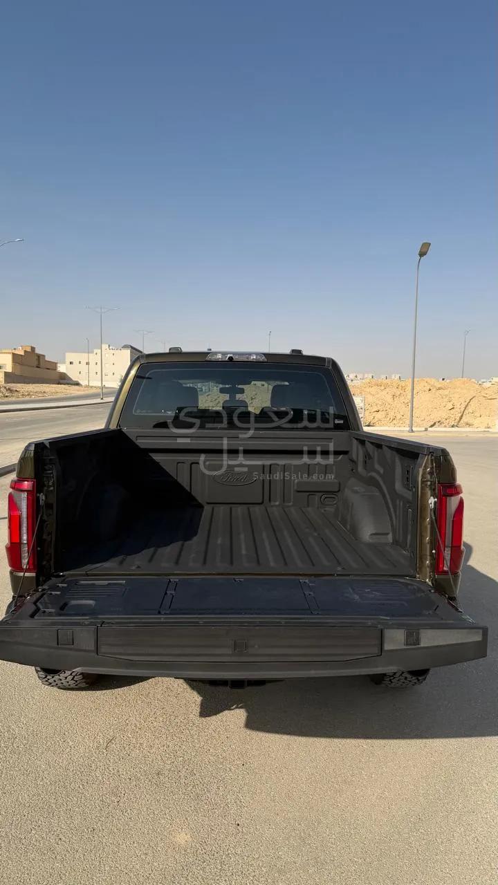 2025 فورد اف 150 رابتور