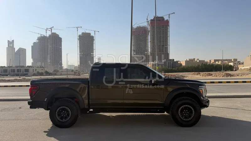 2025 فورد اف 150 رابتور