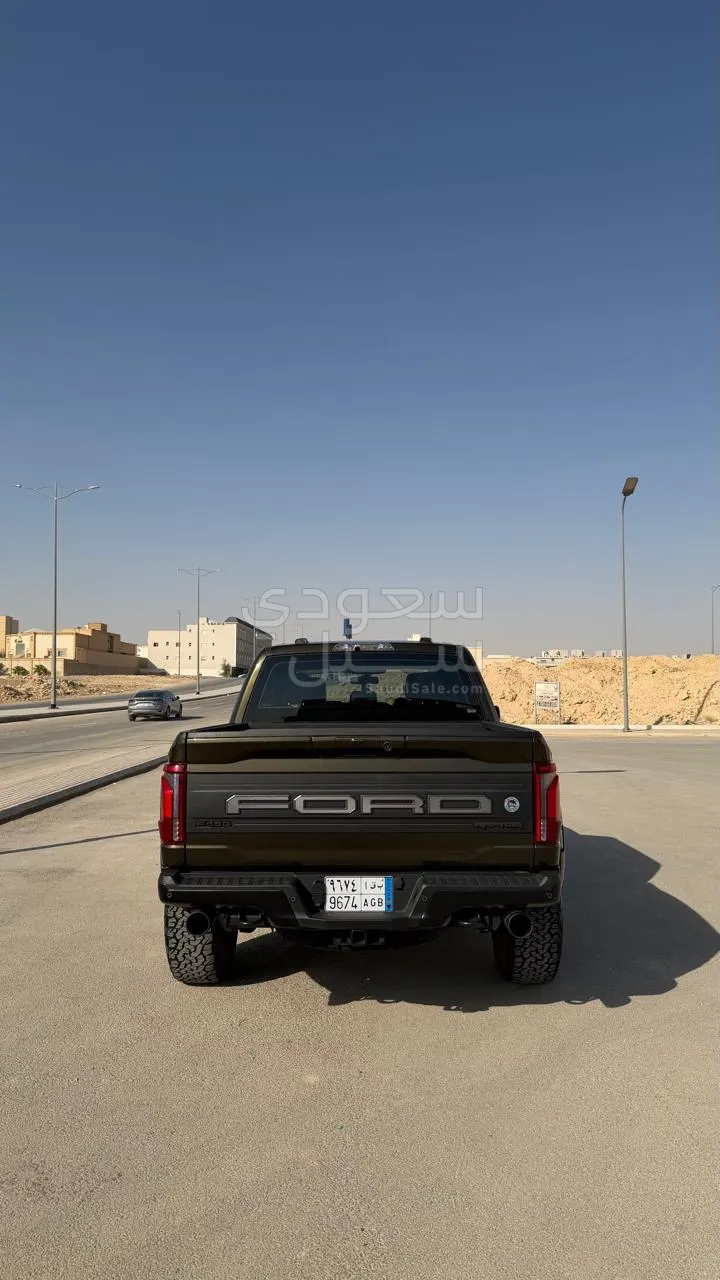 2025 فورد اف 150 رابتور