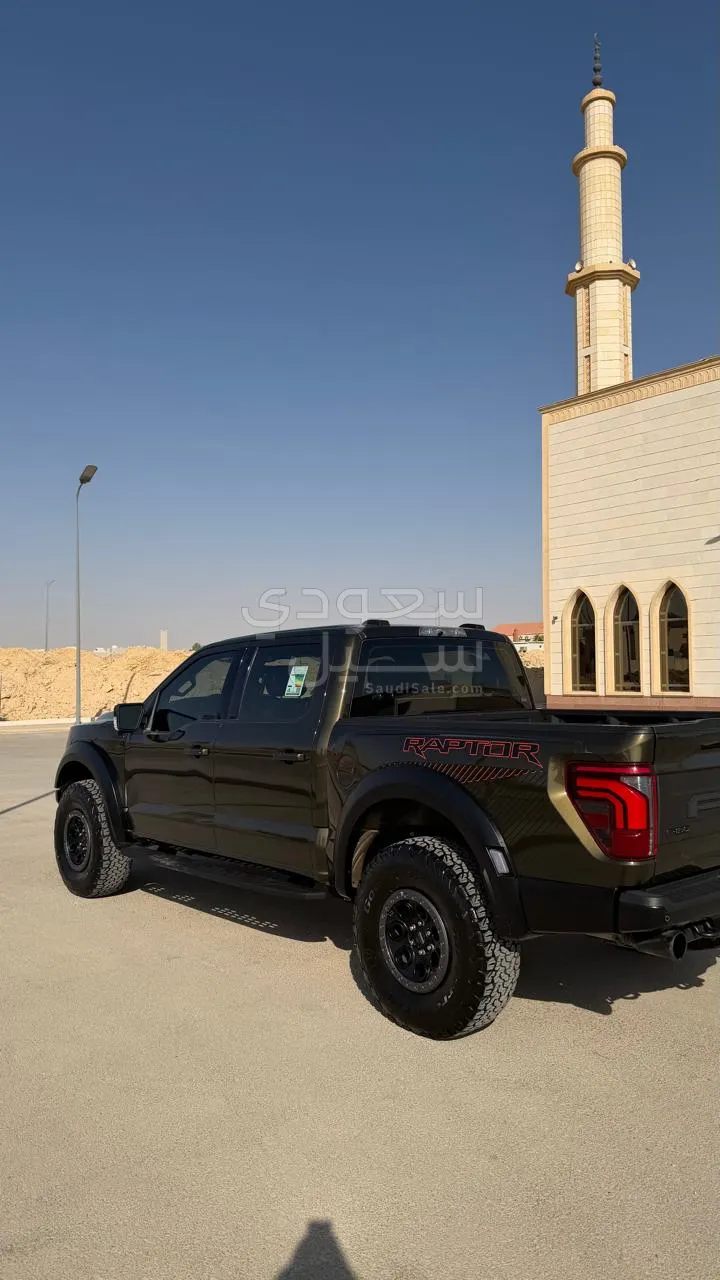 2025 فورد اف 150 رابتور