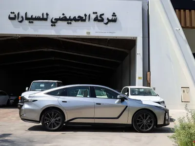 2026 لكزس إي إس 350