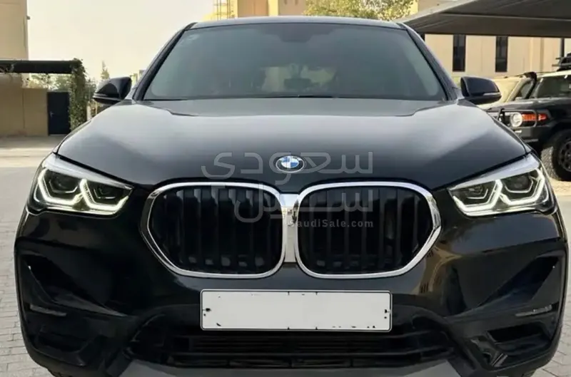 2022 بي ام دبليو الفئة اكس 1