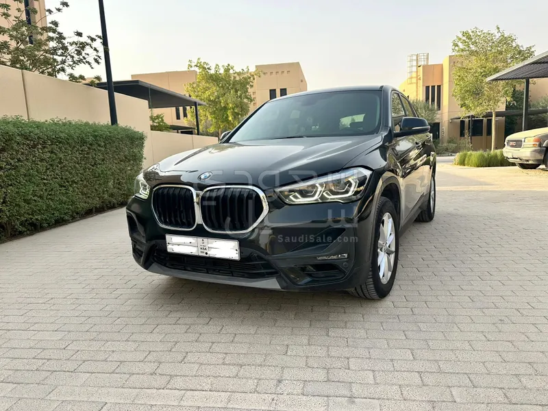 2022 بي ام دبليو الفئة اكس 1