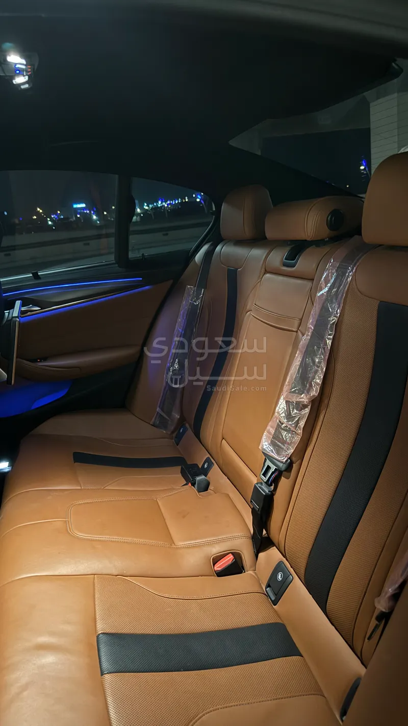 2020 بي ام دبليو الفئة ام إم 5 كومبيتيشن
