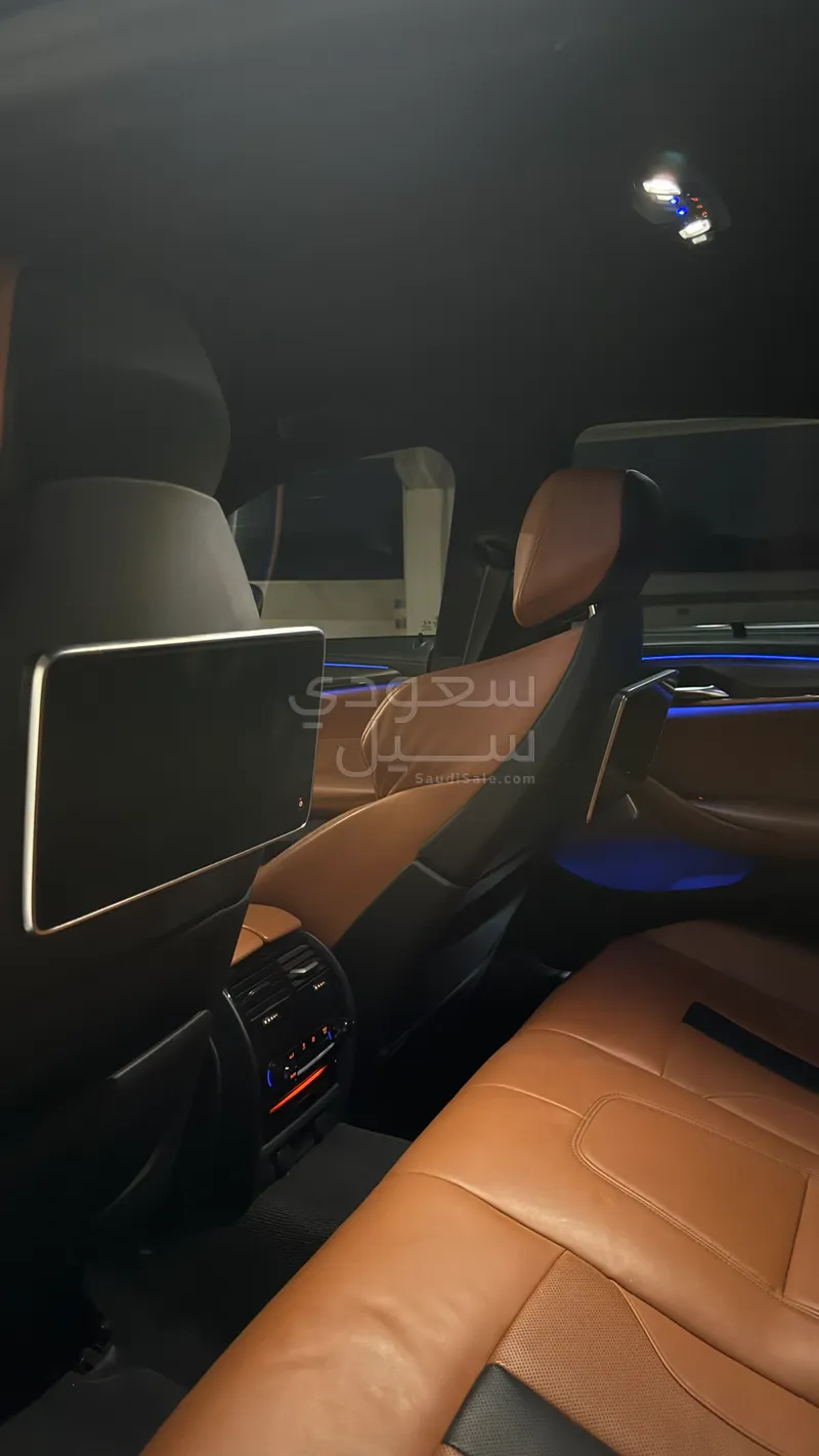 2020 بي ام دبليو الفئة ام إم 5 كومبيتيشن