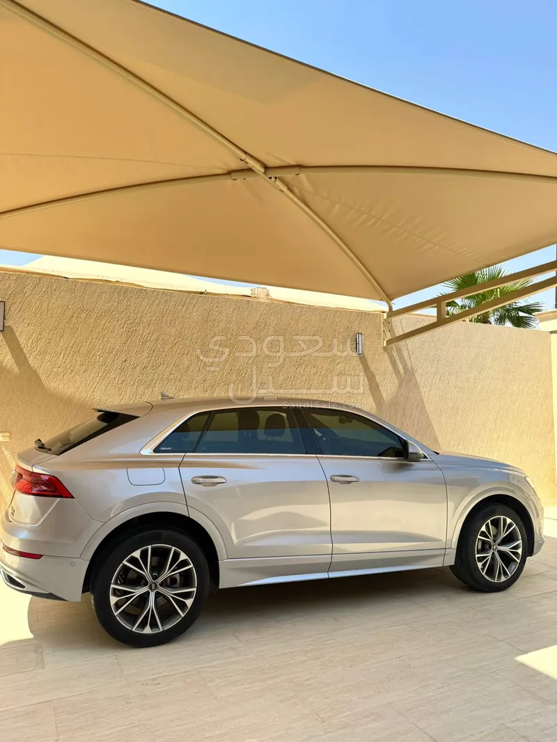 2022 اودي كيو 8 اس لاين