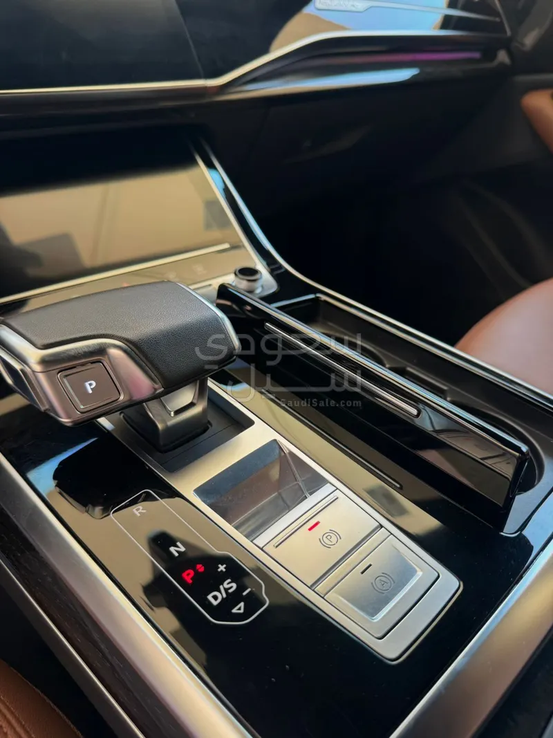 2022 اودي كيو 8 اس لاين