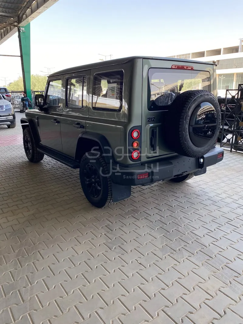 2027 باو 212 T01