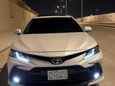2021 تويوتا كامري جي ال اي