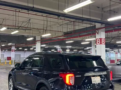 2023 فورد اكسبلورر اكس ال اس