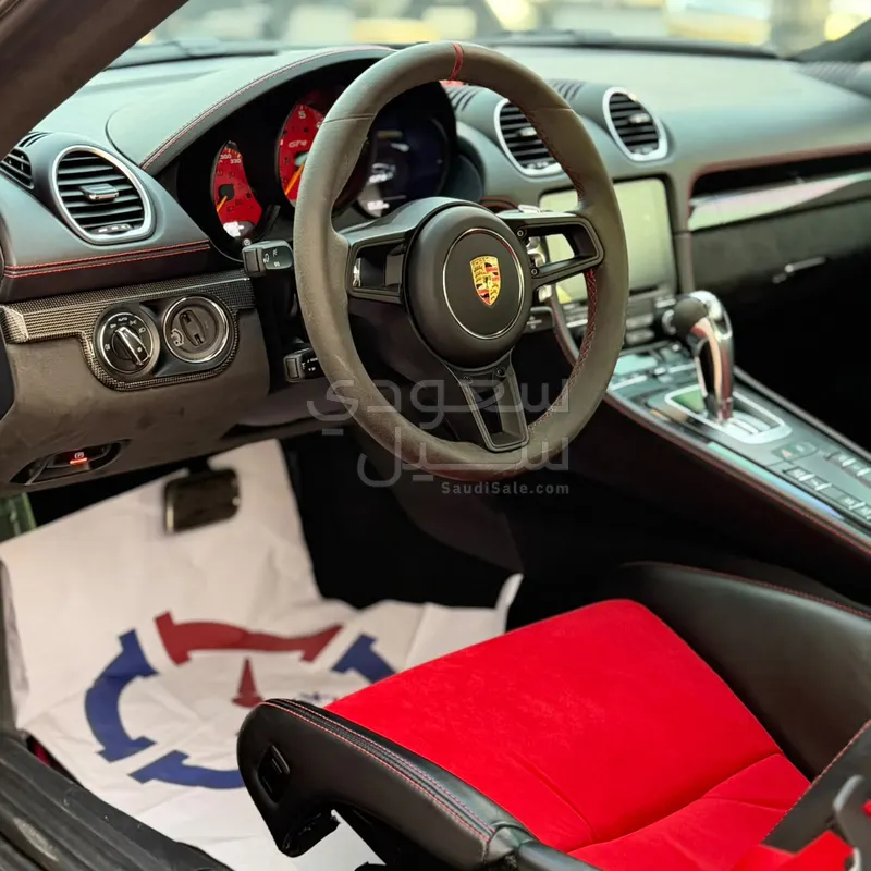 2023 بورش 911 جي تي 4