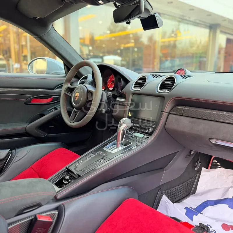 2023 بورش 911 جي تي 4