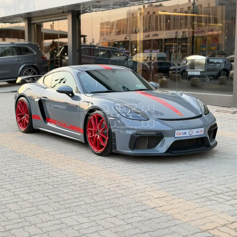 2023 بورش 911 جي تي 4