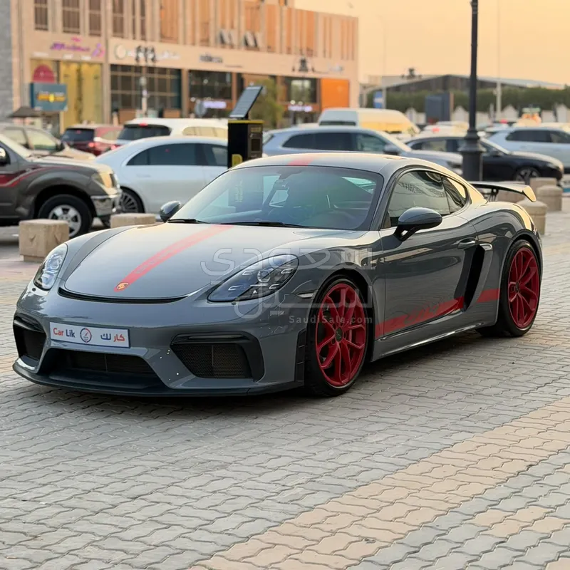 2023 بورش 911 جي تي 4