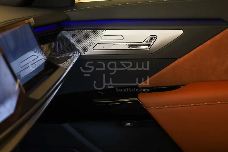 2027 بي ام دبليو الفئة السابعة 735أي
