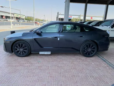 2026 لكزس إي إس 350