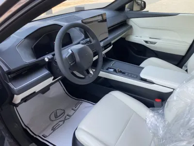 2026 لكزس إي إس 350
