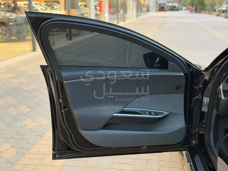2024 لوسيد اير بيور