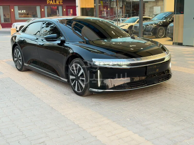 2024 لوسيد اير بيور
