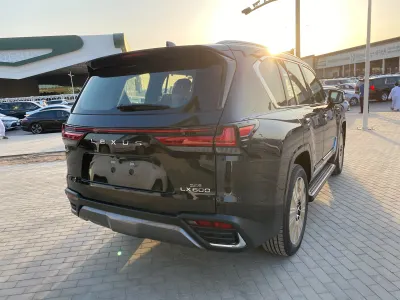 2026 لكزس إل إكس 600 BB