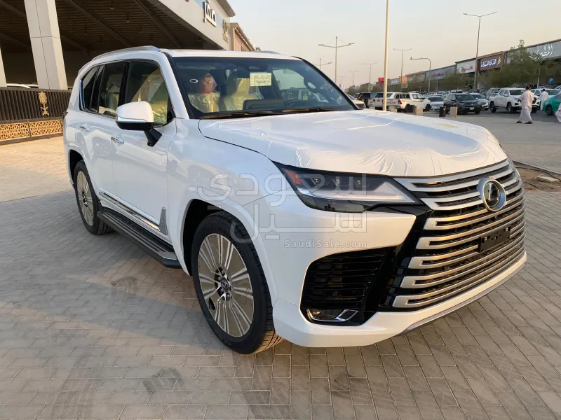 2026 لكزس إل إكس 600 BB