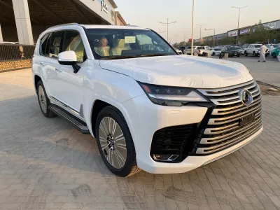 2026 لكزس إل إكس 600 BB