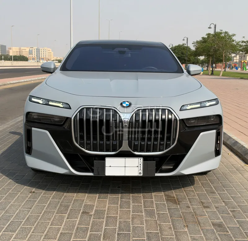 2024 بي ام دبليو الفئة السابعة 740أي