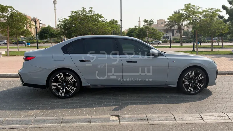 2024 بي ام دبليو الفئة السابعة 740أي