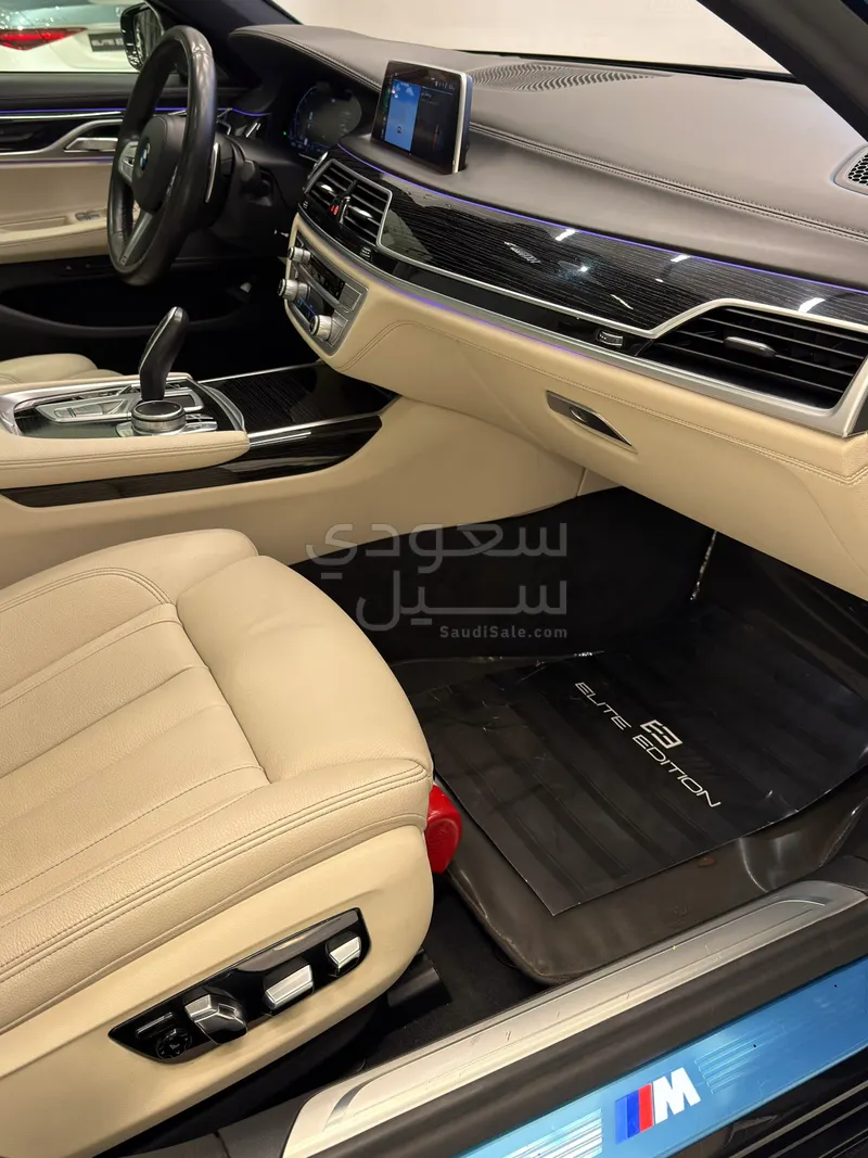 2022 بي ام دبليو الفئة السابعة 730 إل أي