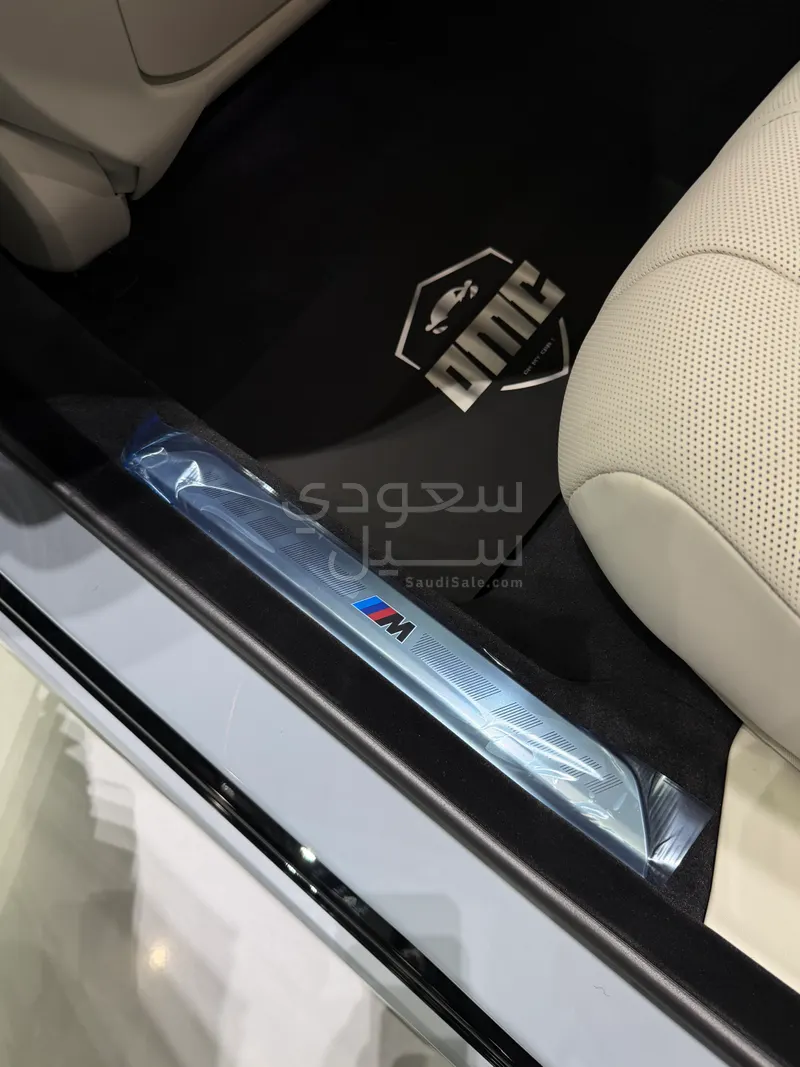 2027 بي ام دبليو الفئة السابعة 735أي