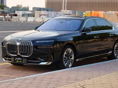 2026 بي ام دبليو الفئة السابعة 735أي