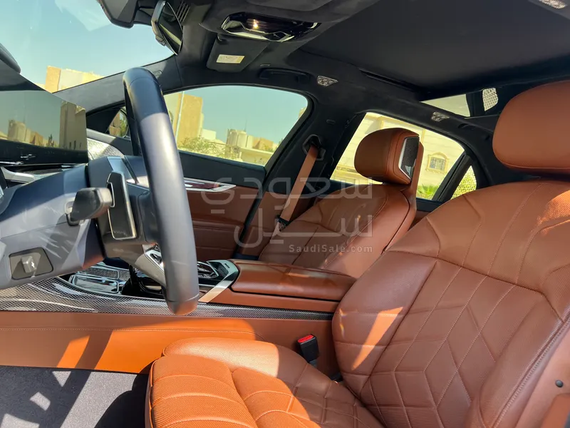 2023 بي ام دبليو الفئة السابعة 760أي