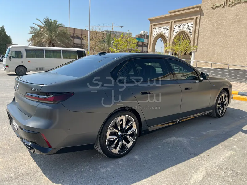 2023 بي ام دبليو الفئة السابعة 760أي