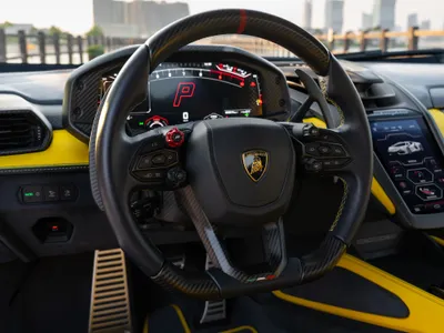 2025 لمبرجيني ريفويلتو