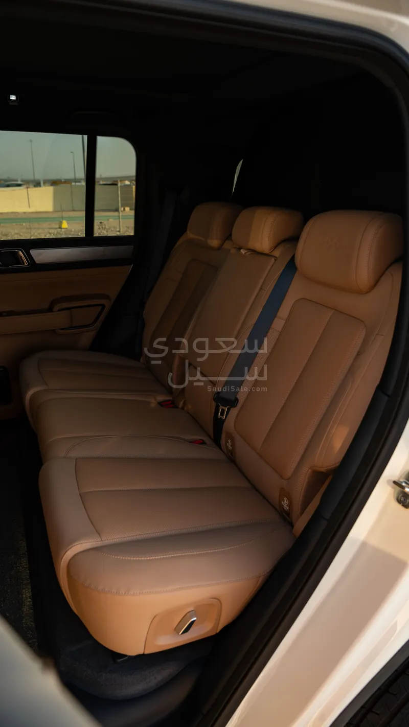 2026 بي واي دي ليوبارد 5