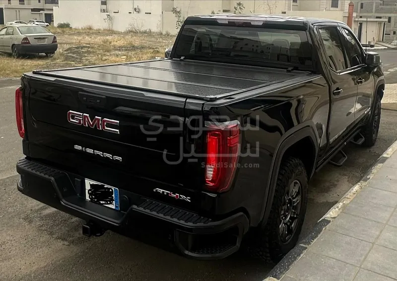 2025 جي ام سي سييرا اي تي 4 اكس
