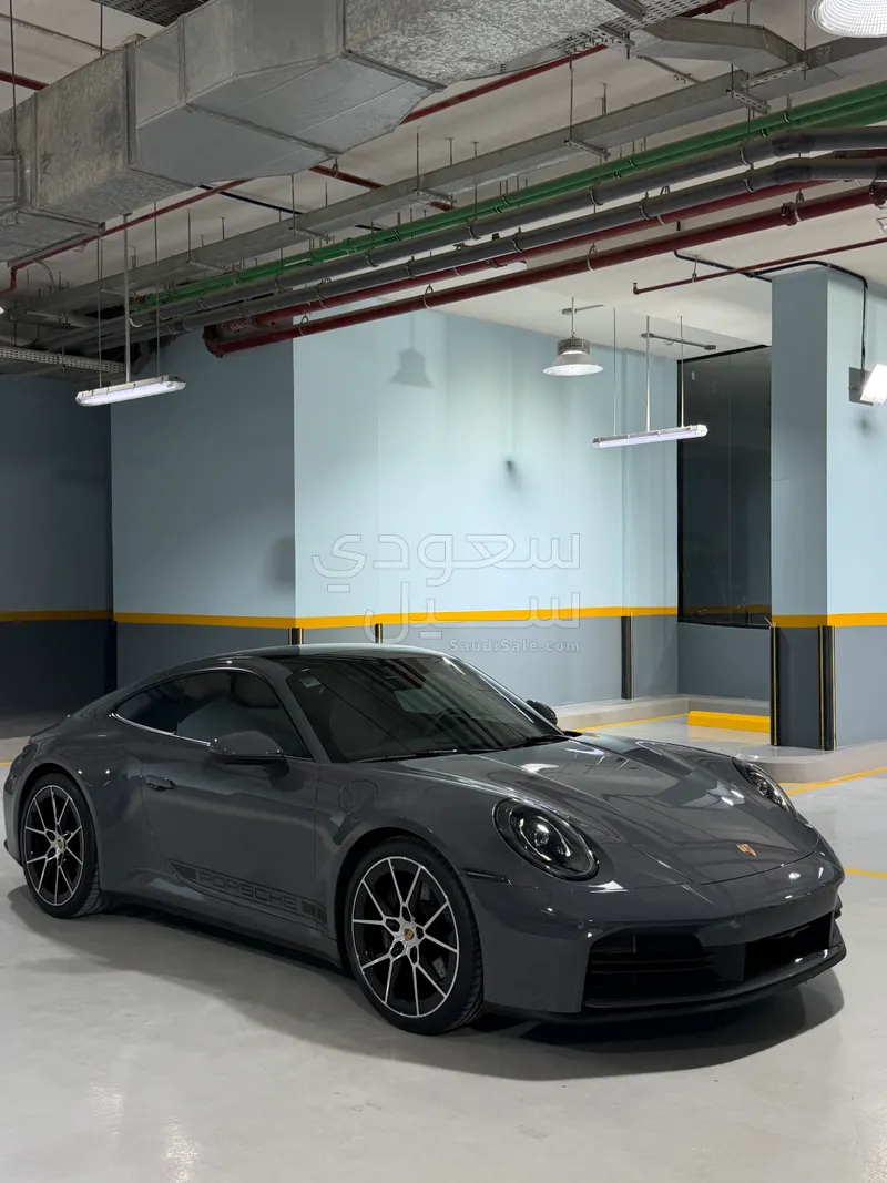 2025 بورش 911 كاريرا