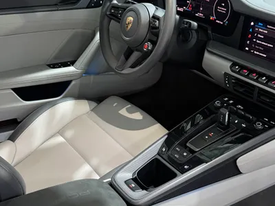 2025 بورش 911 كاريرا