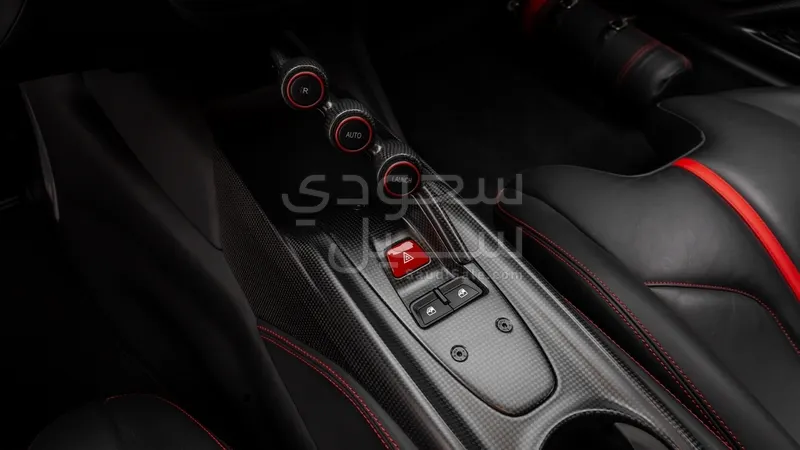 2016 فيراري اف 12 تي دي اف