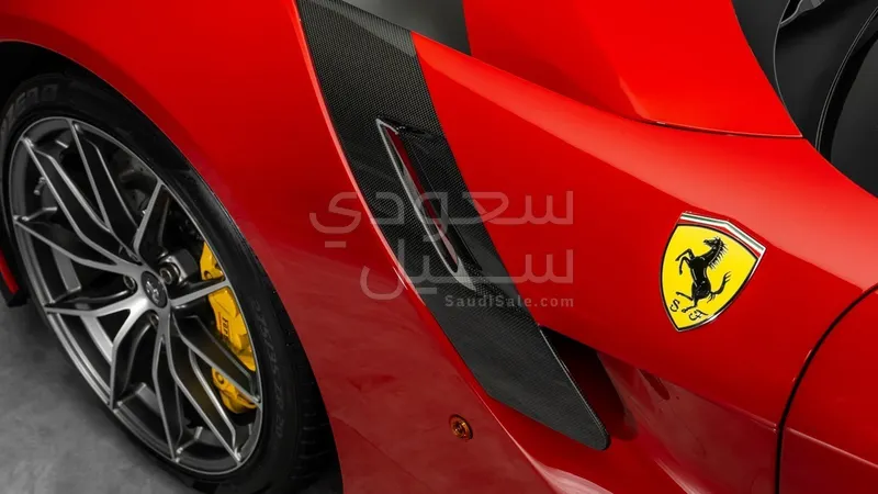 2016 فيراري اف 12 تي دي اف