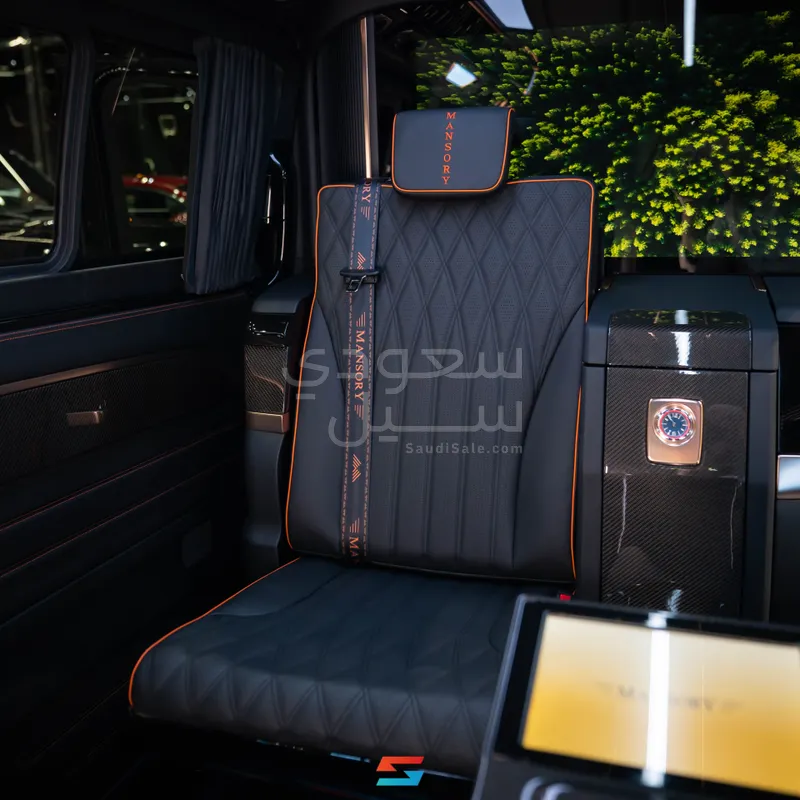 2025 مرسيدس - بنز فيانو ام في 680