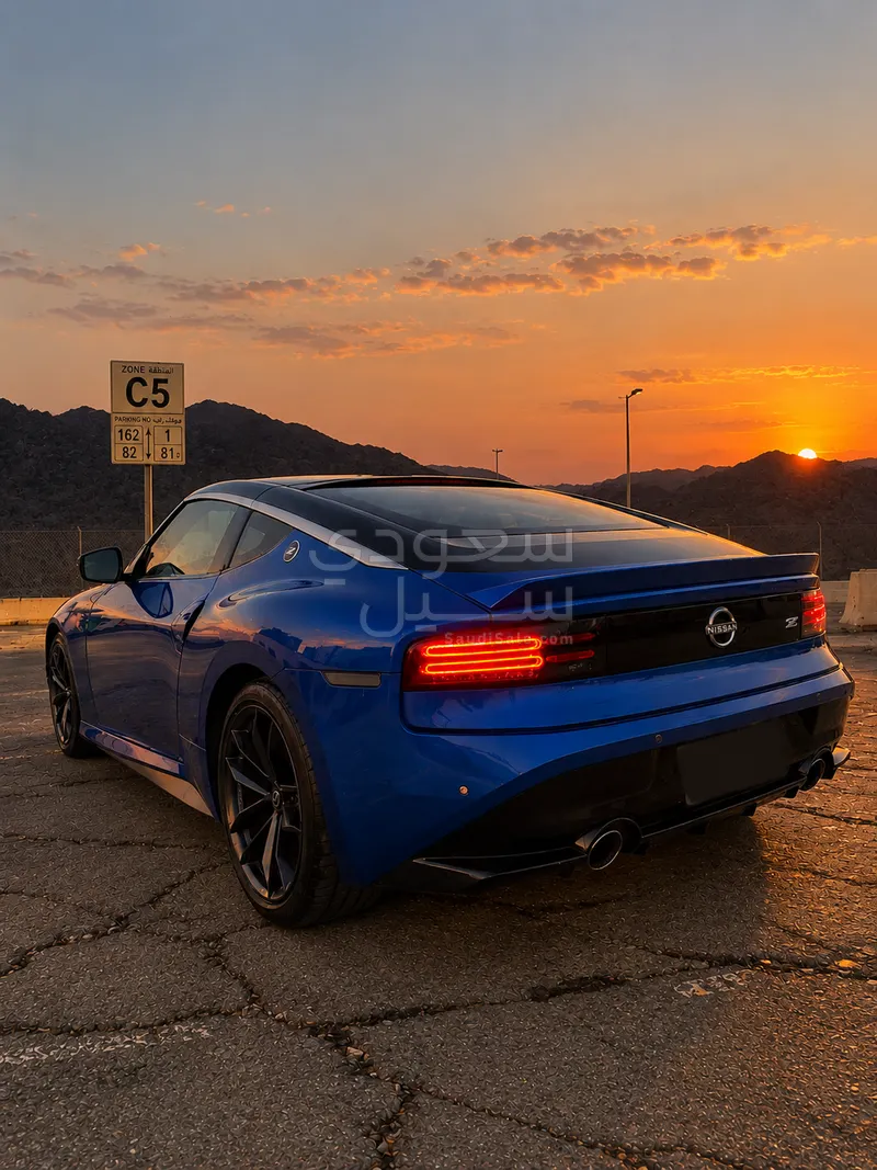 2023 نيسان زد 400