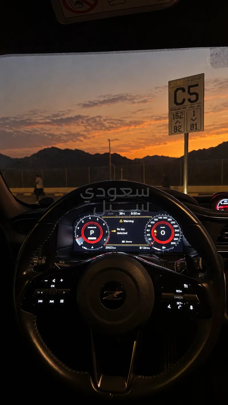 2023 نيسان زد 400