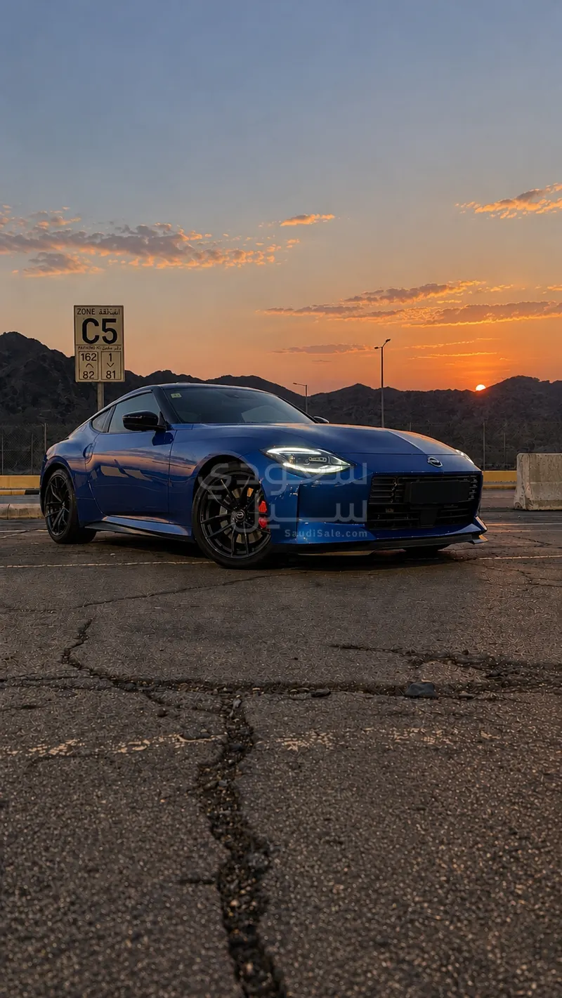 2023 نيسان زد 400