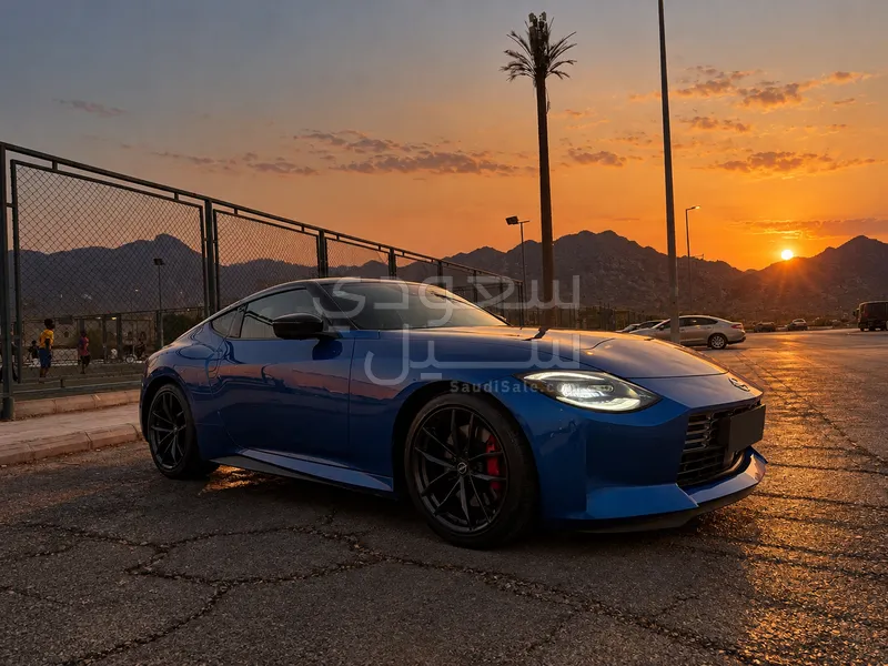 2023 نيسان زد 400