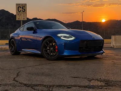 2023 نيسان زد 400