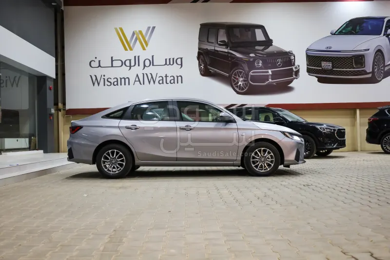 2026 تويوتا ياريس واي